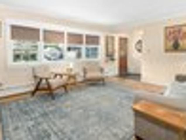 Townhouse for sale in Clark, New Jersey