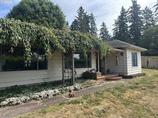 House for sale in North Bend, Coos County