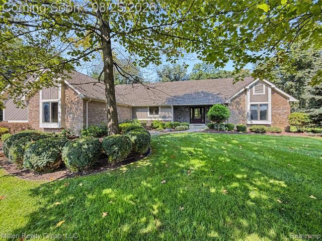 House for sale in Hamburg, Michigan