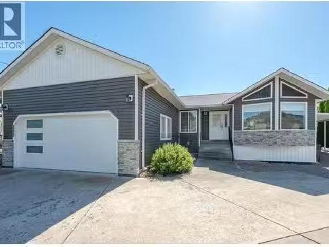 House for sale in Oliver, British Columbia