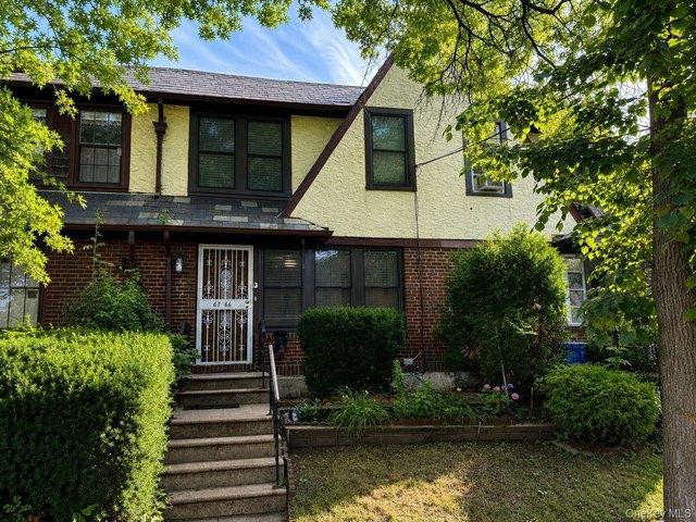 Townhouse for sale in Queens, Arverne