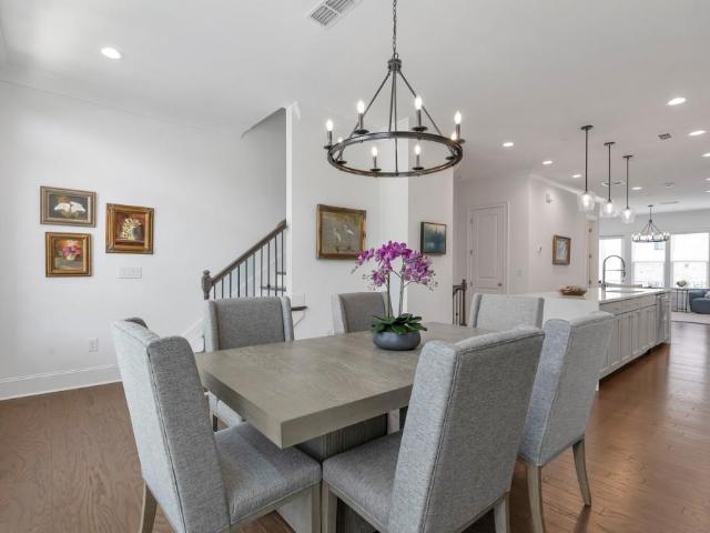 Townhouse for sale in Sandy Springs, Georgia