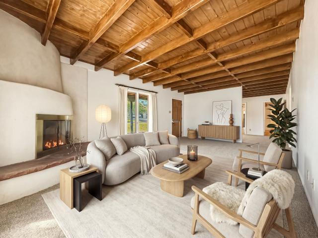 House for sale in Western Area, Los Alamos