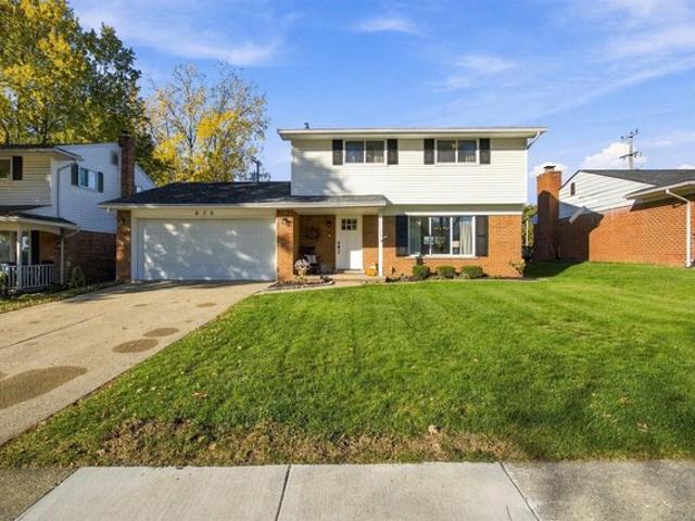 House for sale in Bloomfield Orchards, Auburn Hills