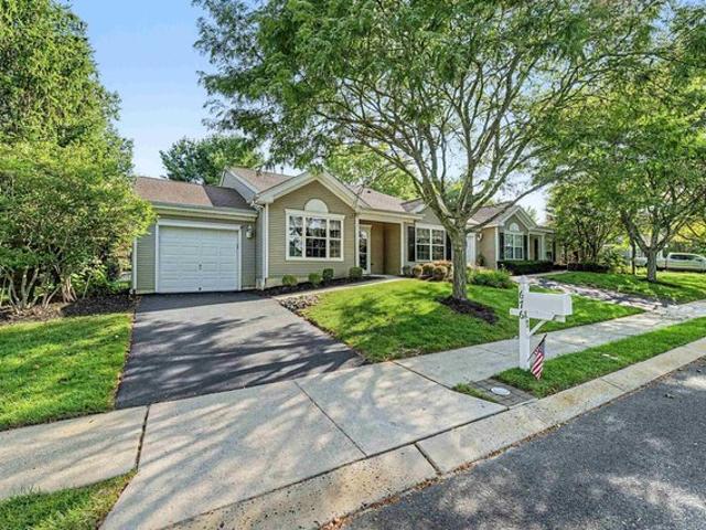 Townhouse for sale in Absecon, New Jersey