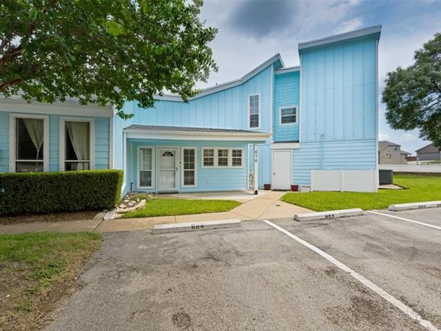 Condo for sale in Azle, Texas
