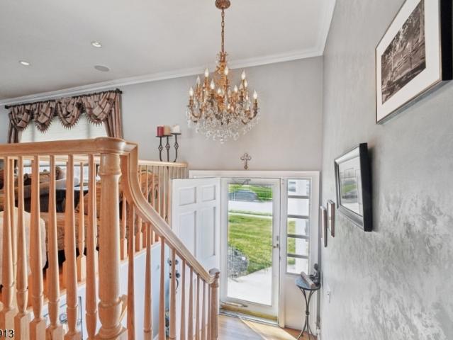 House for sale in Paramus, New Jersey