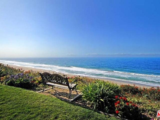 Townhouse for sale in Malibu, California