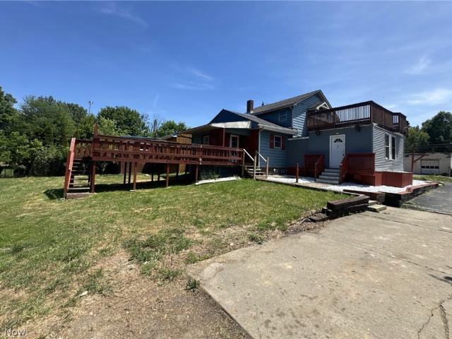 House for sale in Brookfield, Ohio