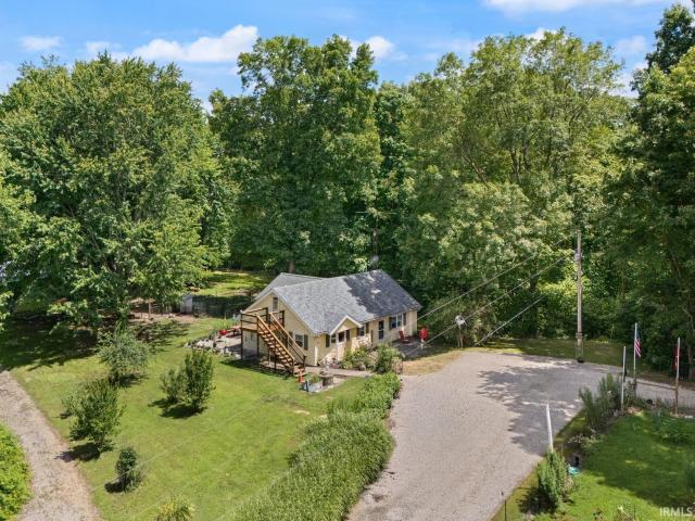 House for sale in Shoals, Indiana
