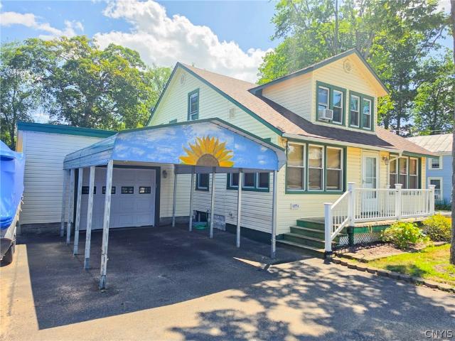 House for sale in Oneida, New York