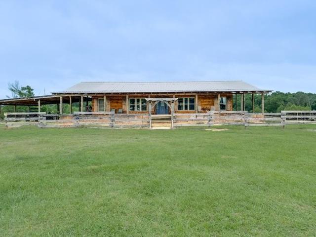 House for sale in Palestine, Texas