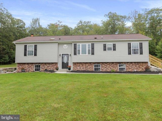 House for sale in Garrett, Maryland