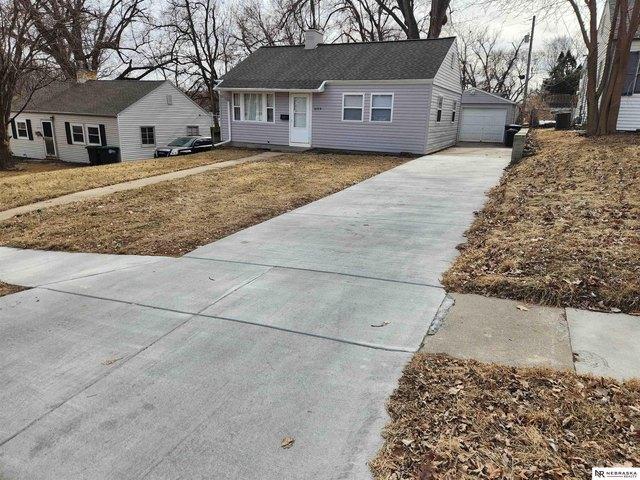 House for sale in Kitchen And Waugh Subdivision, Omaha