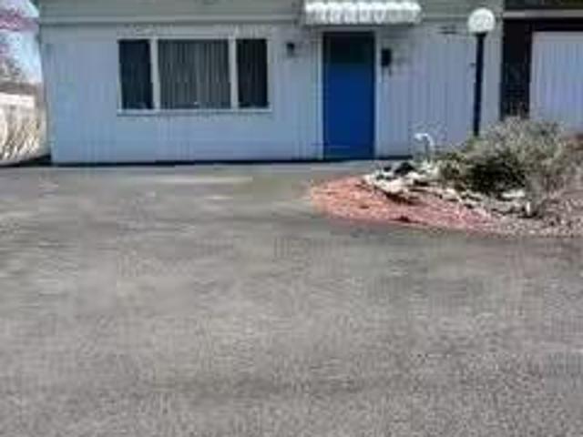 Apartment for rent in Kingston