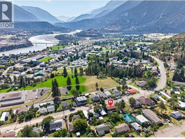 House for sale in Lillooet, British Columbia