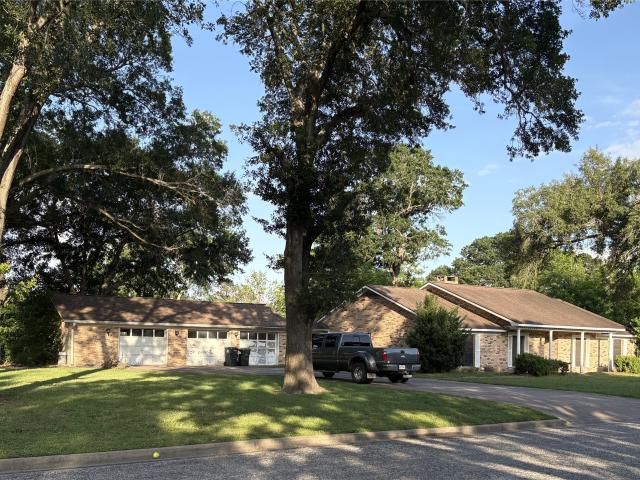 House for sale in Sealy, Texas