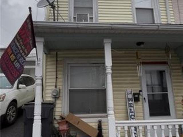 Townhouse for sale in Easton, Pennsylvania