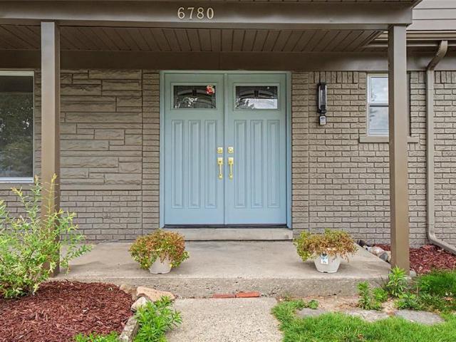 House for sale in Woodcrest North, West Bloomfield Township