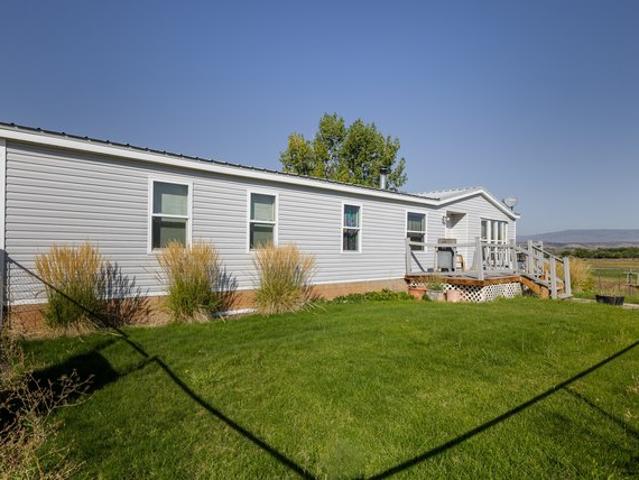 House for sale in Lapoint, Utah