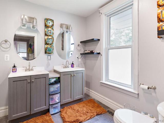 House for sale in Richmond