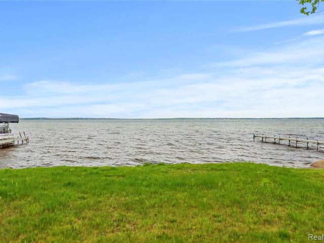 House for sale in Houghton Lake House for sale in Houghton Lake