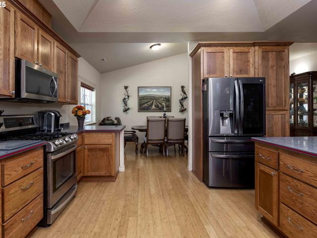 Townhouse for sale in Shady Cove