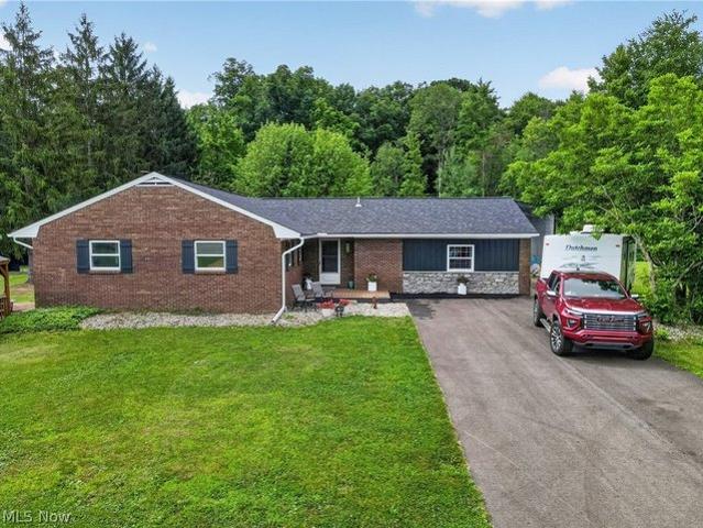 House for sale in Andover, Ohio
