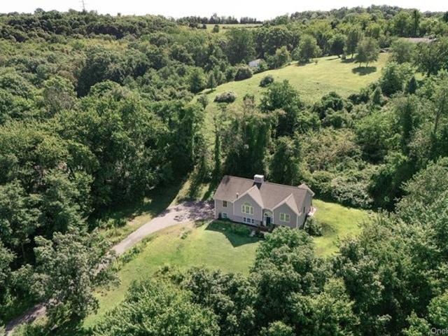 House for sale in Pleasant Valley, New York