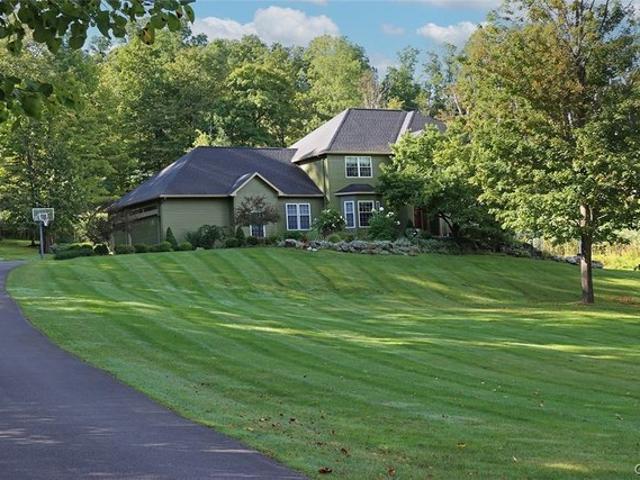 House for sale in Jamesville, New York