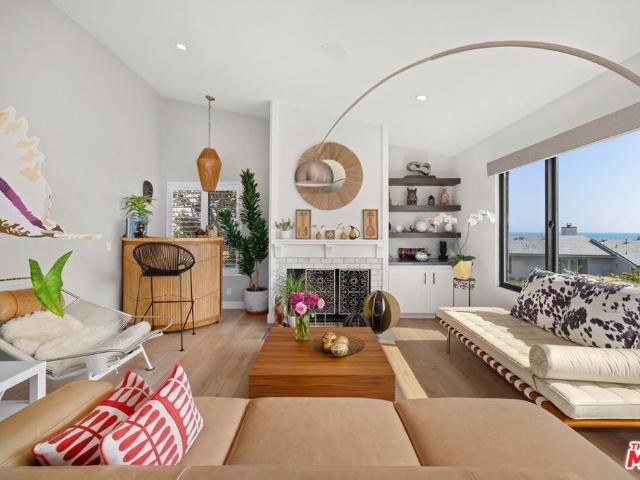 Townhouse for sale in Malibu, California