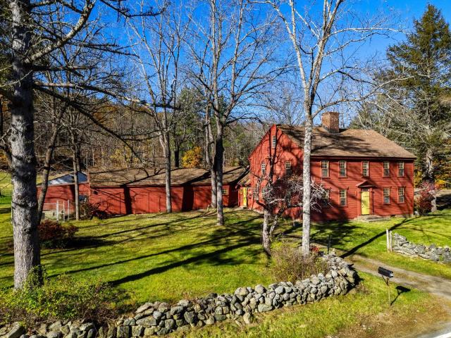 House for sale in Winchester, Cheshire County