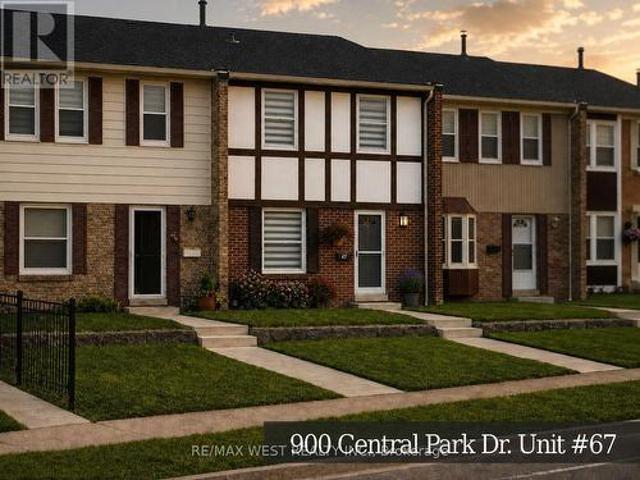 Townhouse for sale in Georgina, Ontario