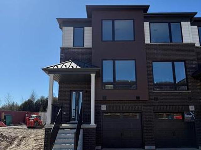Townhouse for rent in Guelph, Ontario