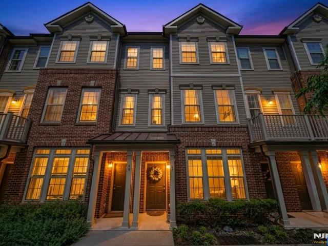 Townhouse for sale in Wood Ridge, New Jersey