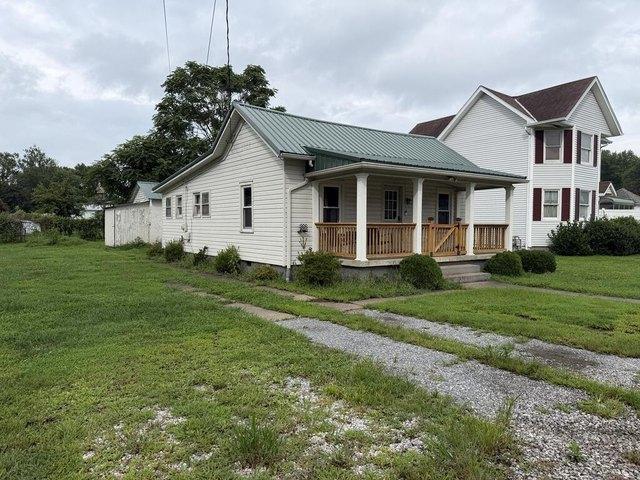 House for sale in Friendly, West Virginia