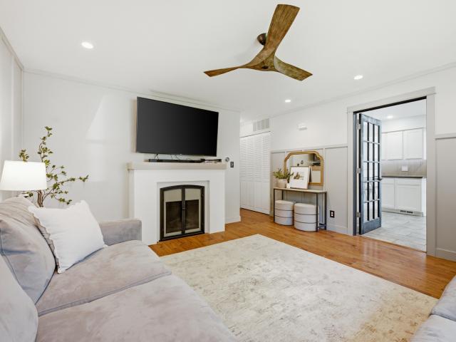 House for sale in Mchenry, Illinois