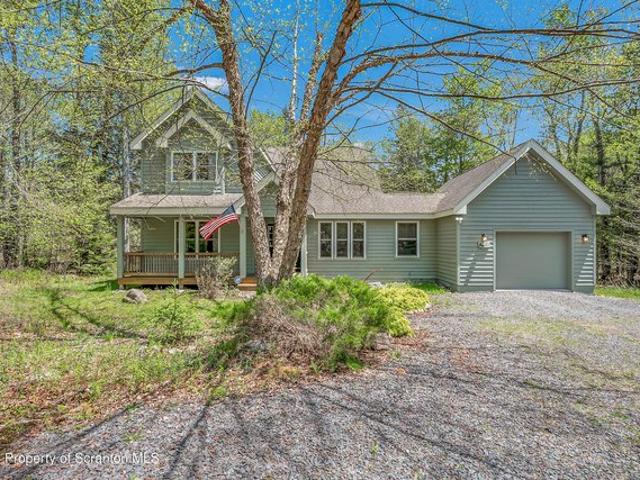 House for sale in Newfoundland, Pennsylvania