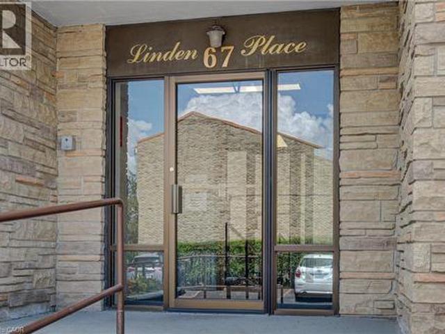 Condo for sale in Kitchener, Ontario