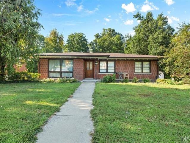 House for sale in Belleville, Illinois