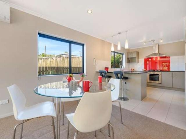 House for sale in Kelston