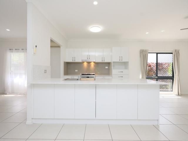 Apartment for rent in Edmonton, Queensland