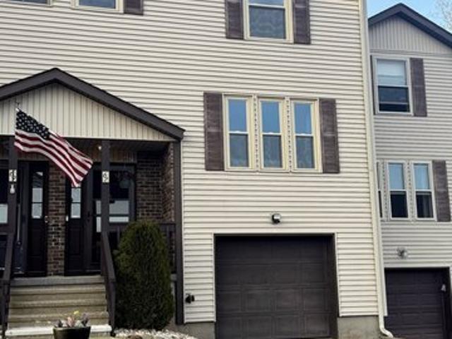 Townhouse for sale in Naugatuck, Connecticut