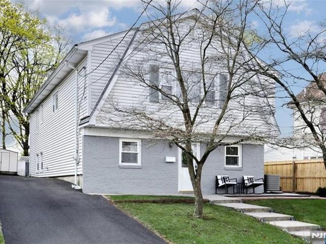 House for sale in Dumont, New Jersey