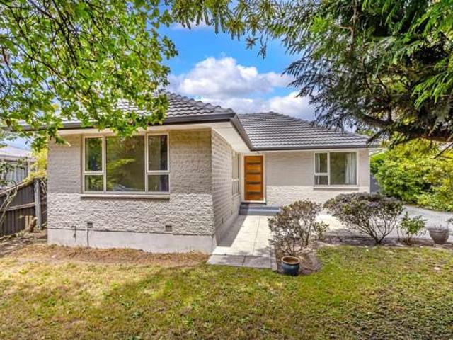 House for rent in Chaslands, Canterbury