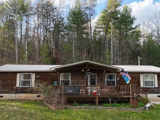 House for sale in Hayesville, North Carolina