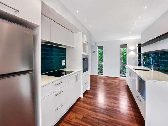 Townhouse for rent in Canterbury