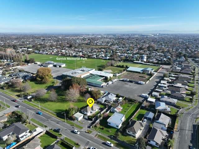 House for sale in Chaslands, Canterbury