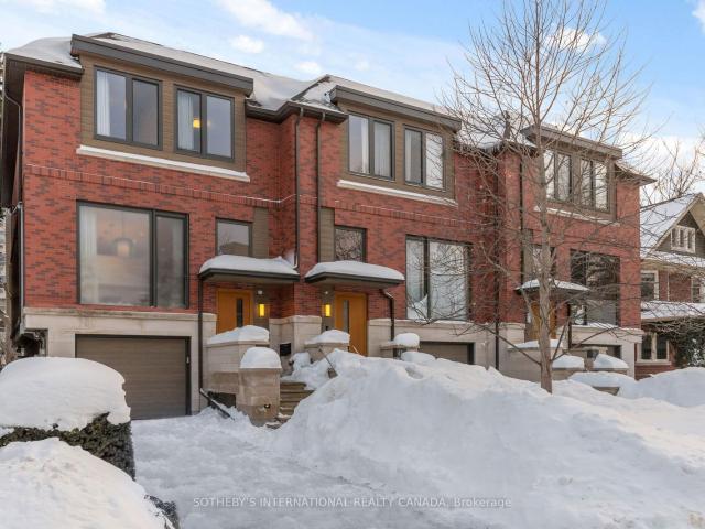 Townhouse for sale in Woburn, Ontario