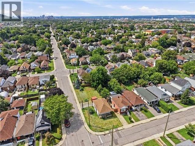 House for sale in Ancaster, Ontario